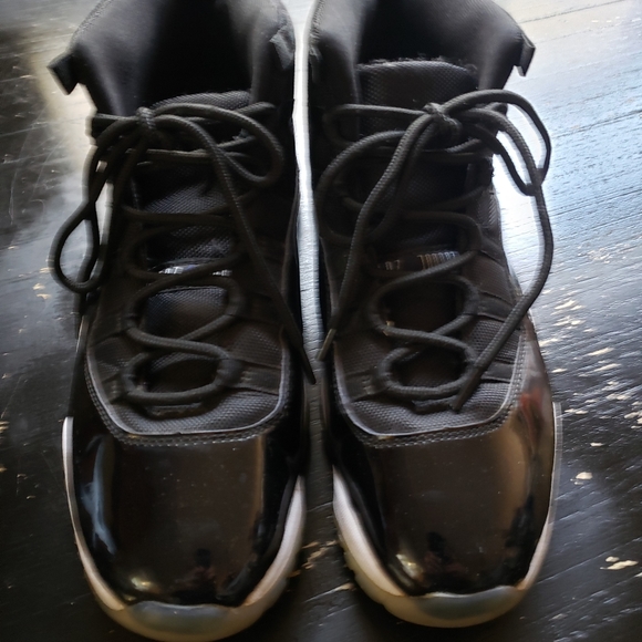 Space Jam 11's Jordan's, Black & Concord SZ 10 - Picture 2 of 8